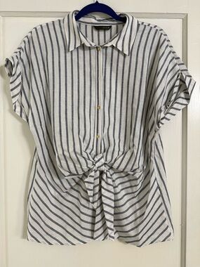 Zara White and Navy Striped Tie-Front Button-Down Shirt
